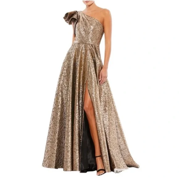 MAC DUGGAL Antique Bronze One Shoulder Metallic Evening Ballgown - Reemoly - Picture 14 of 15